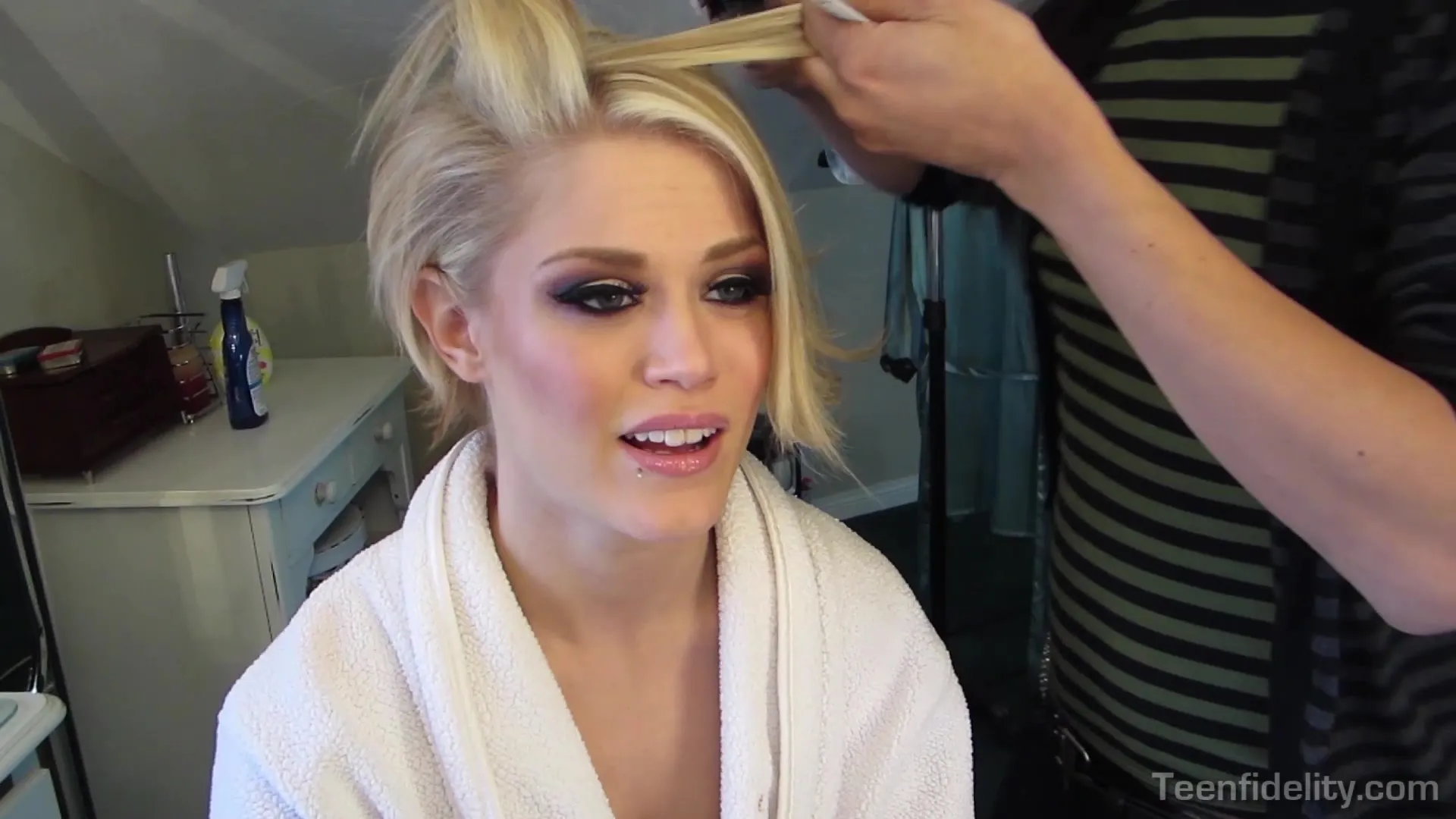 Ash Hollywood&#039;s backstage adventures