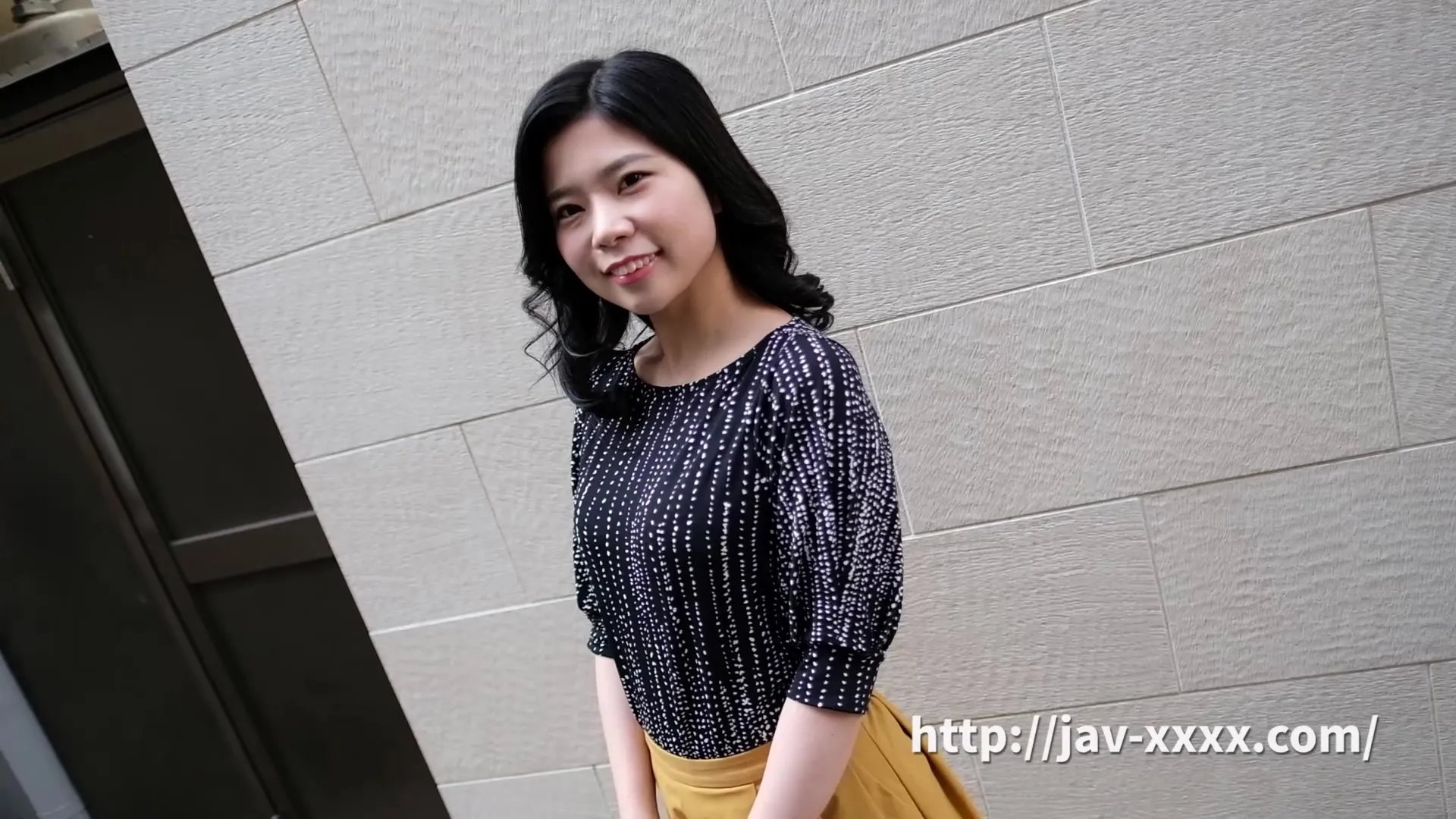 Touching this asian babe&#039;s ass and tits