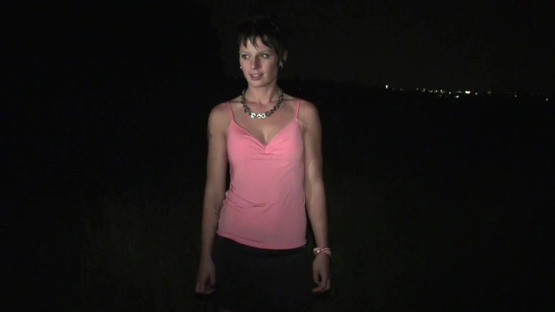 Brunette&#039;s drive-by