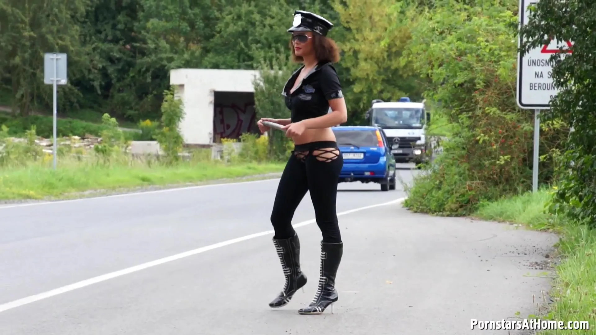 The kinkiest cop