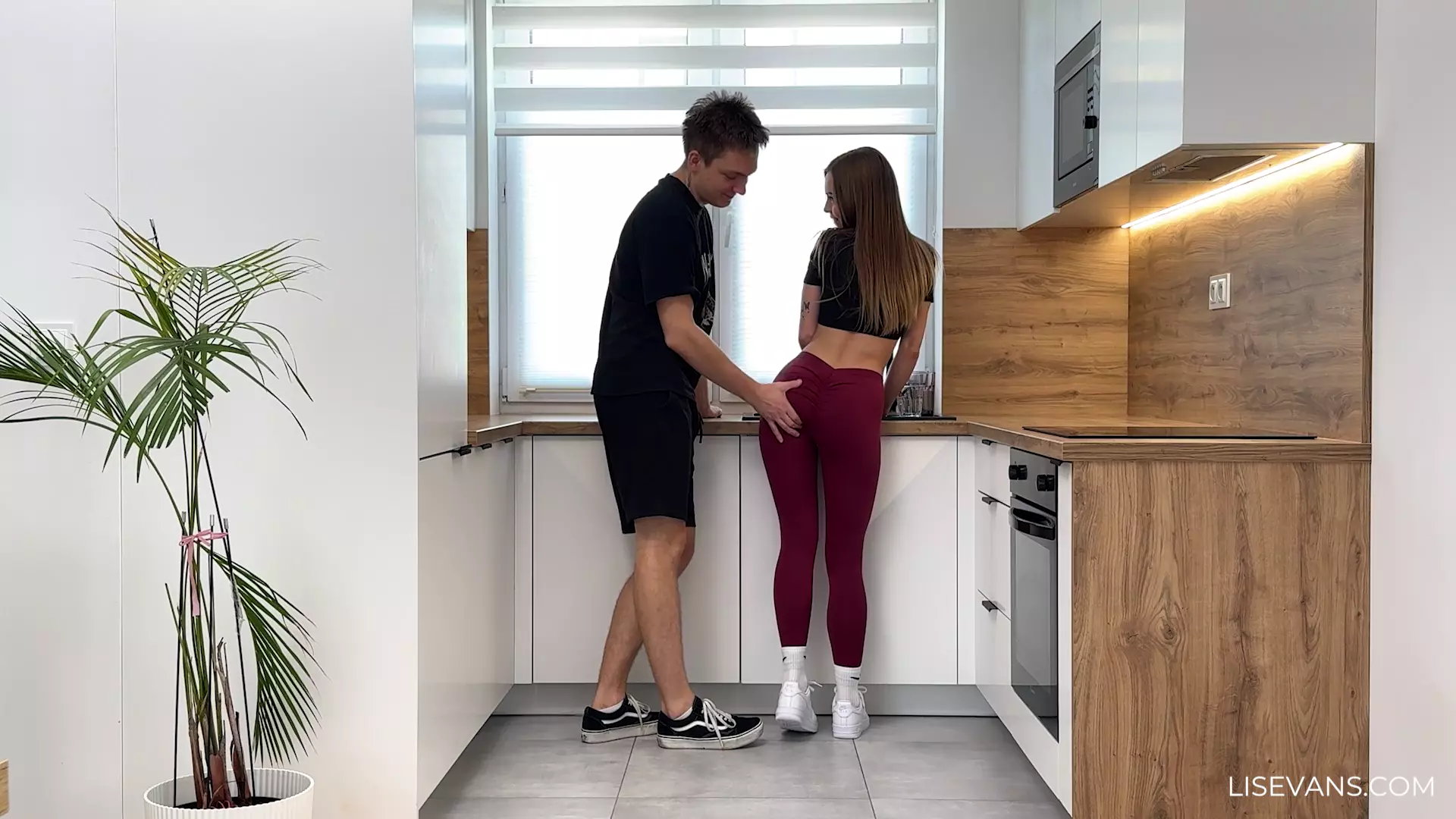 Fucked My Girlfriend in the Kitchen thumbnail