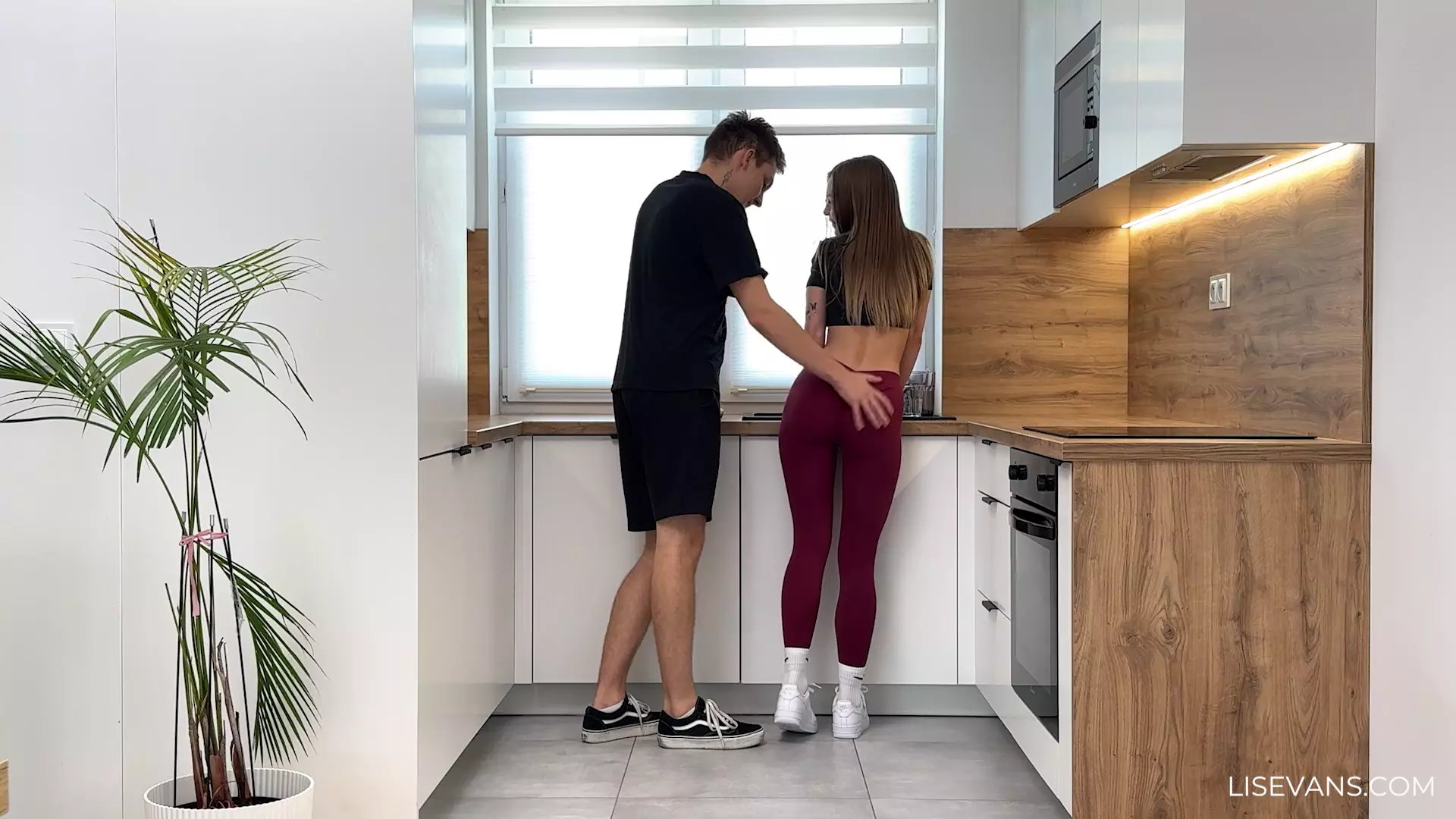 Fucked My Girlfriend in the Kitchen thumbnail