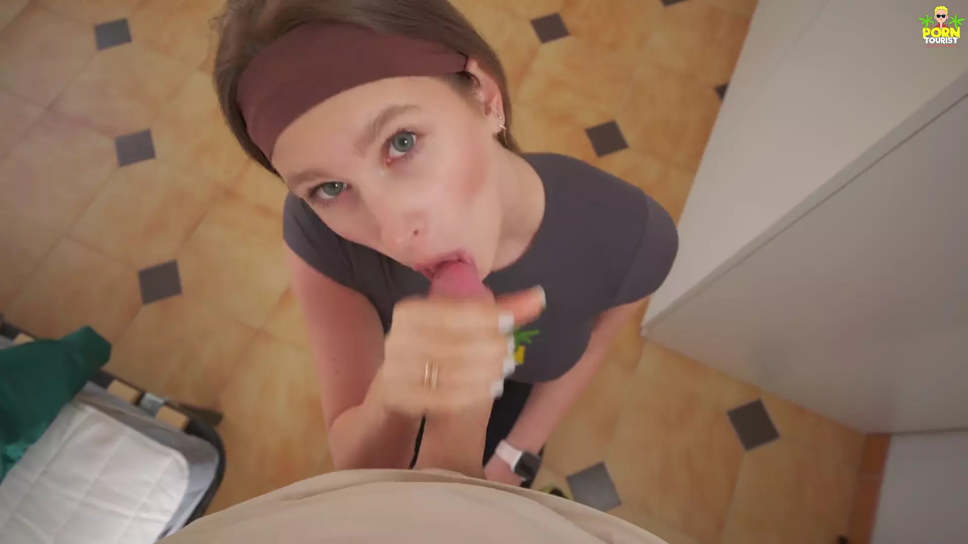 Porn Tourist Looking for a New Partner