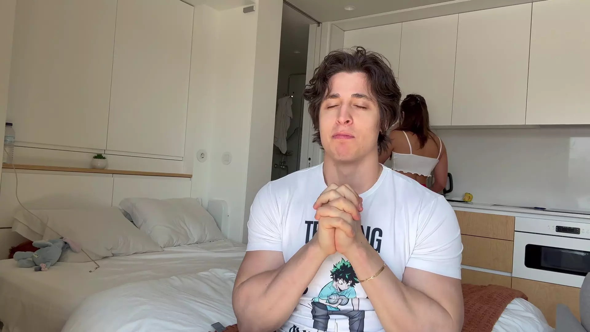 French Girl getting Her Pussy Eaten thumbnail