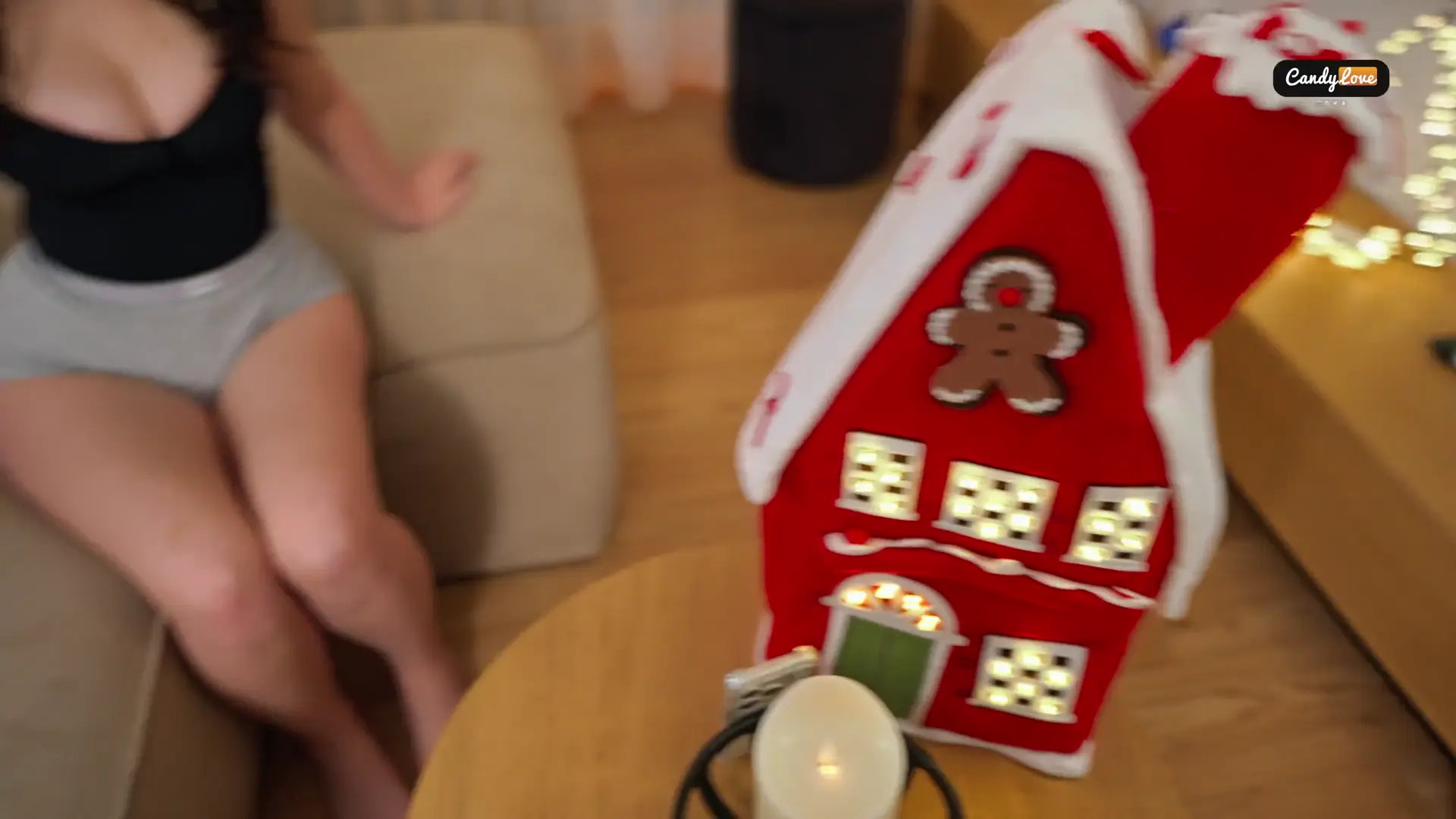 No Backbone Bitch Cheating on Boyfriend because It’s Christmas and There’s Mo... thumbnail