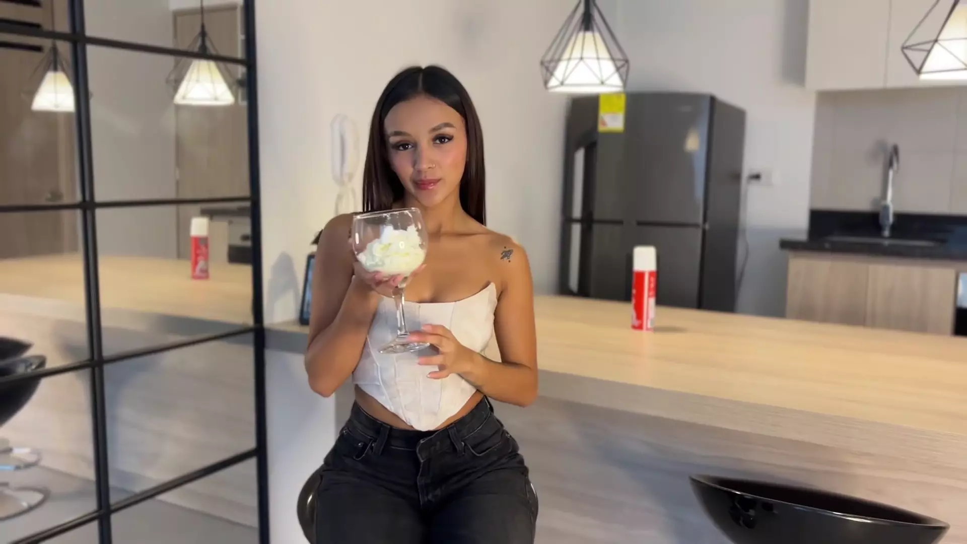 Hard Sex and a Great Cumshot on the Face