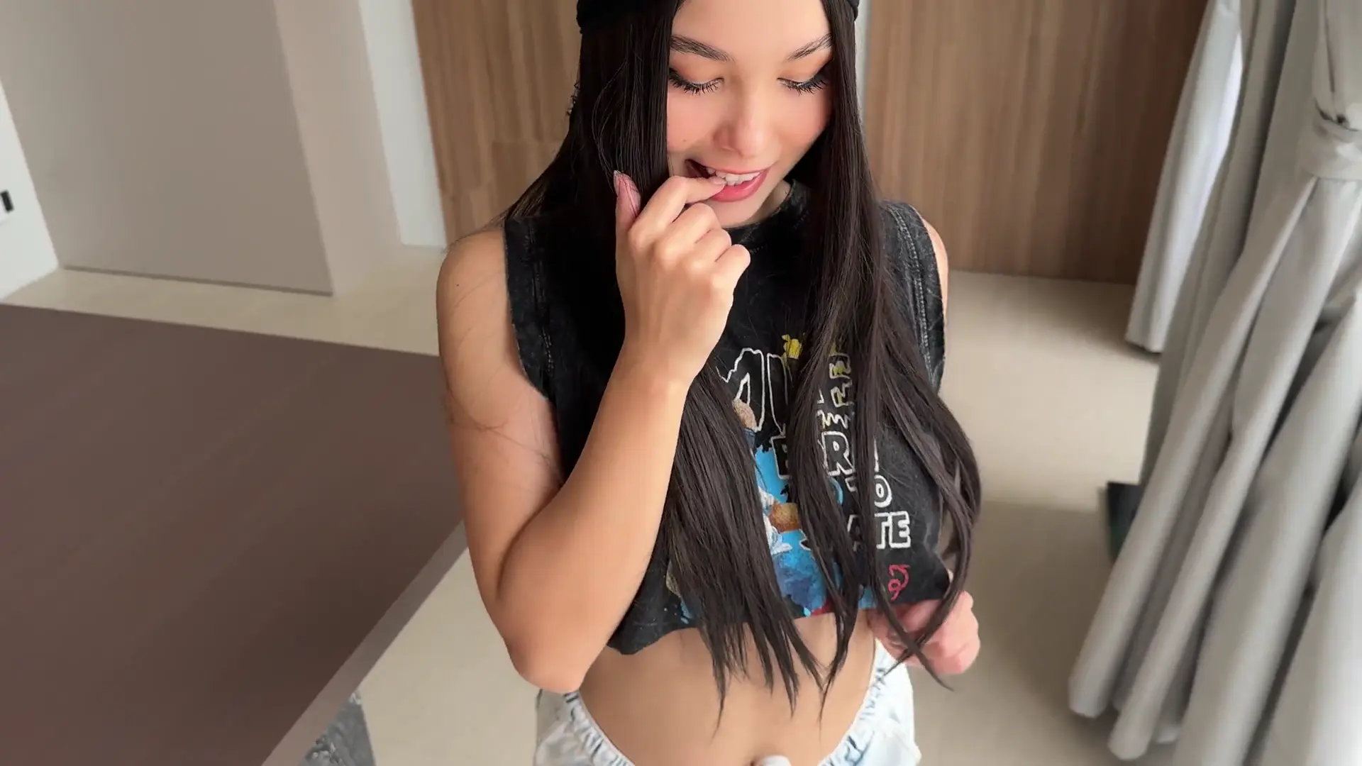 I Went so Deep into a 19-year-old Korean Girl that I Felt Her Uterus with My ... thumbnail