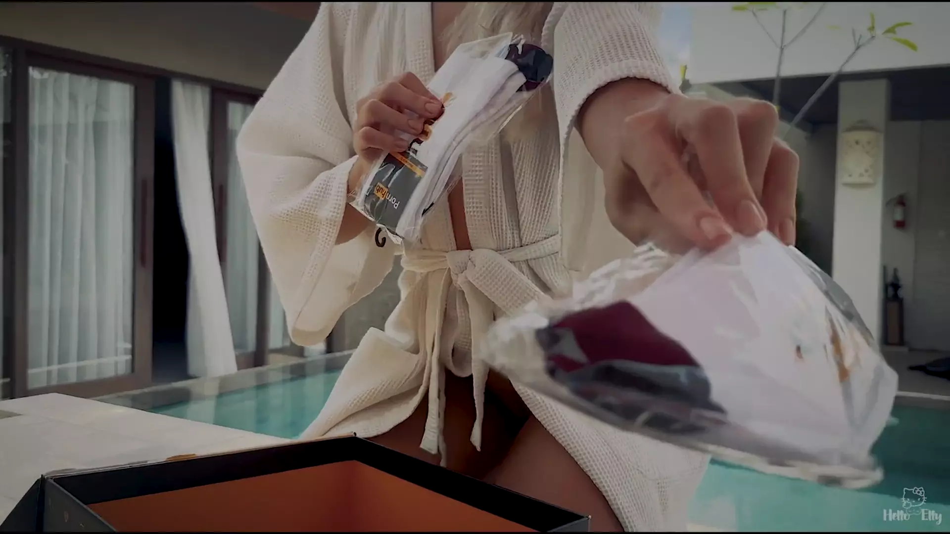 Hot Anal Fuck Helloelly | Pornhub Merch Unpacking